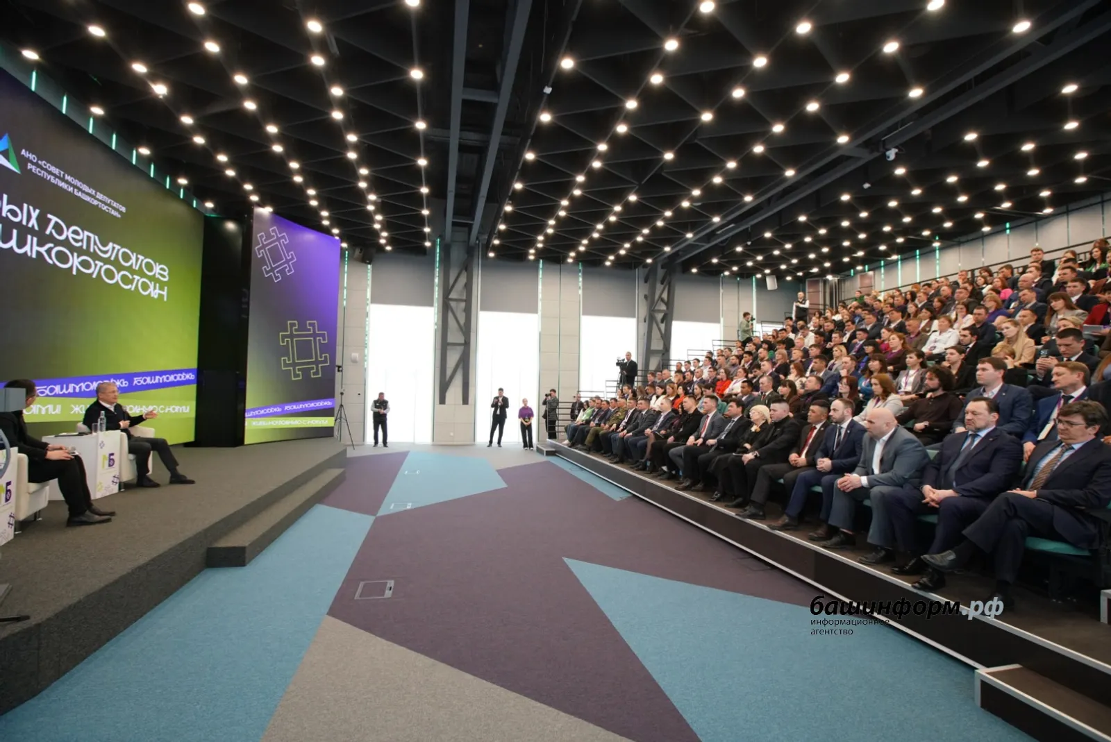 Глава Башкирии напомнил молодым политикам о важности единства