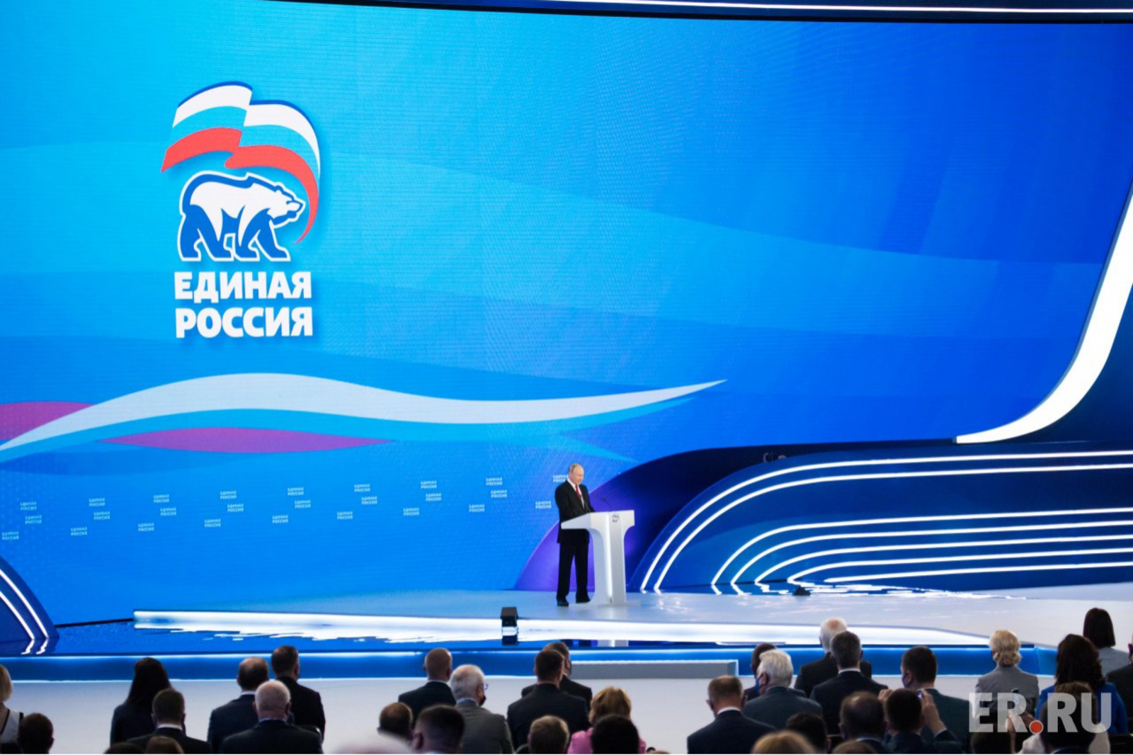 Президент России призвал выплатить пенсионерам по 10 тысяч быстро и без сбора справок