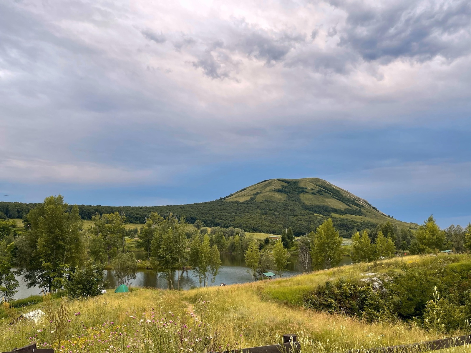 Элеккечә түгел без генә...
