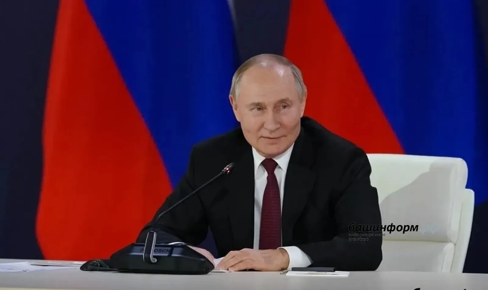 Владимир Путин поздравил пограничников