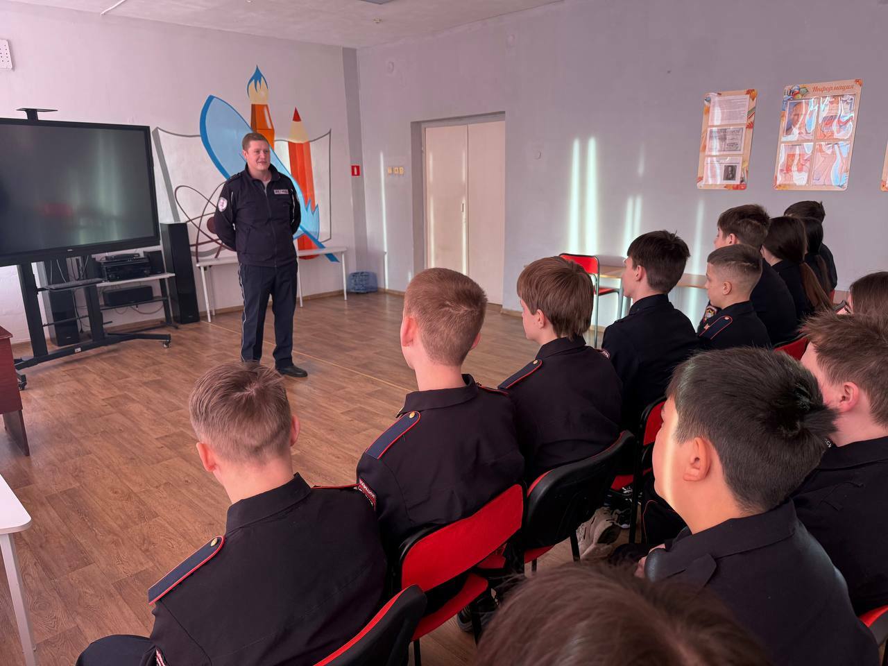 В Стерлитамакском районе сотрудники ГАИ провели профилактическую беседу с детьми