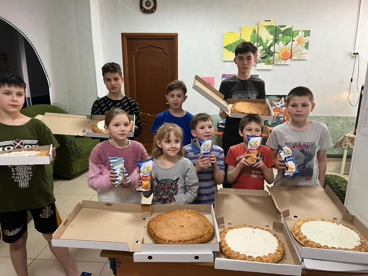 В Башкирии участник спецоперации порадовал ребятишек детского дома сладким угощением