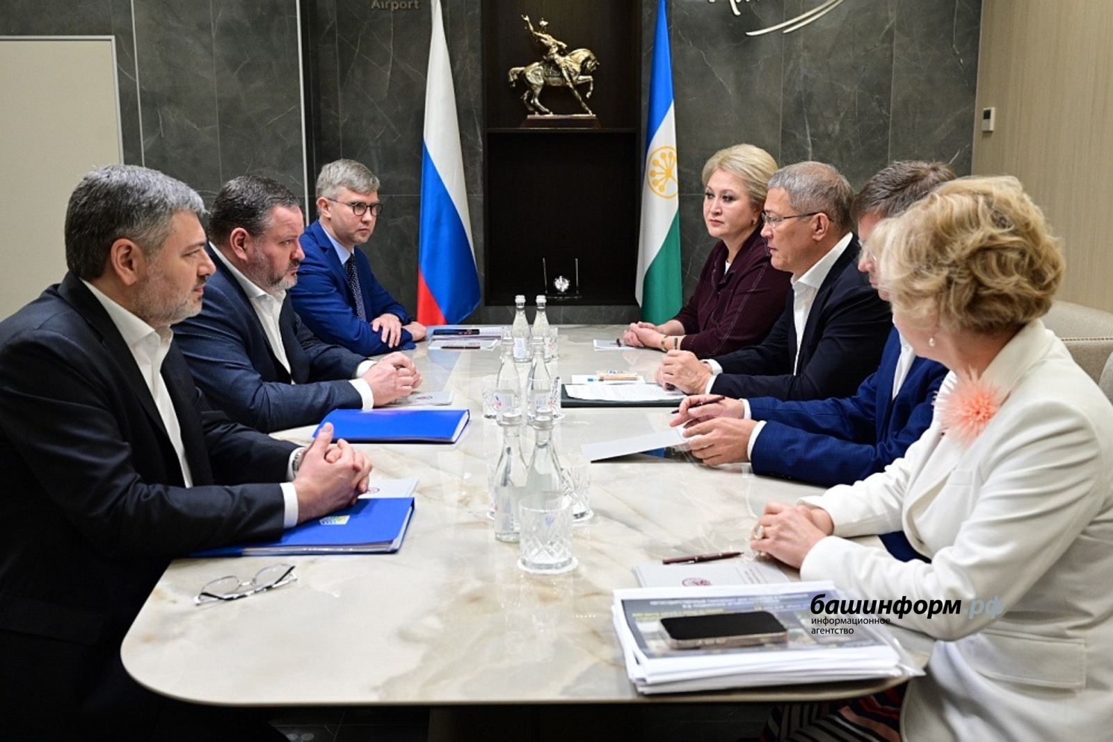 Радий Хабиров и Антон Котяков провели в Уфе рабочую встречу