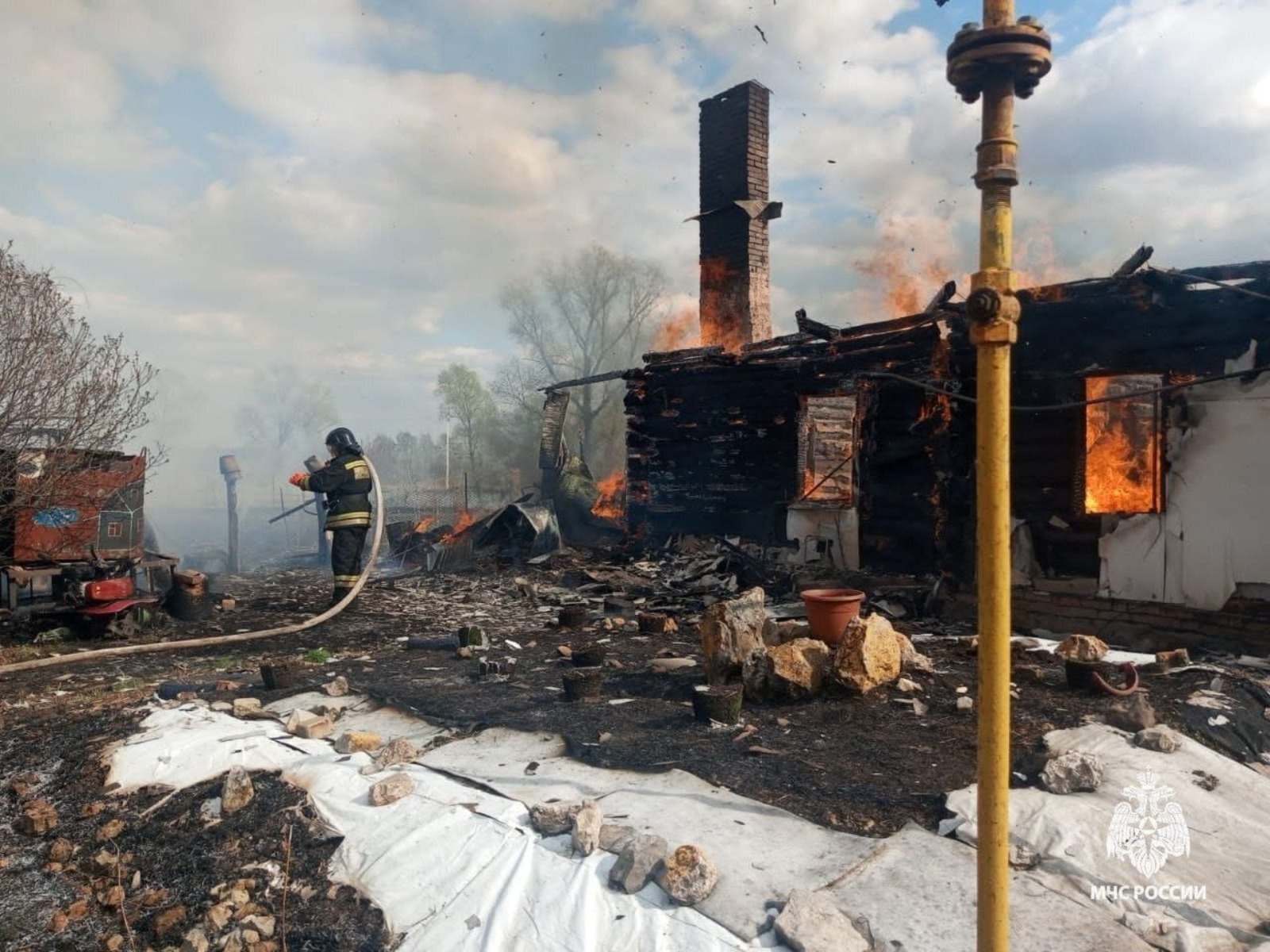 В Стерлитамакском районе в огне пострадал 70-летний мужчина