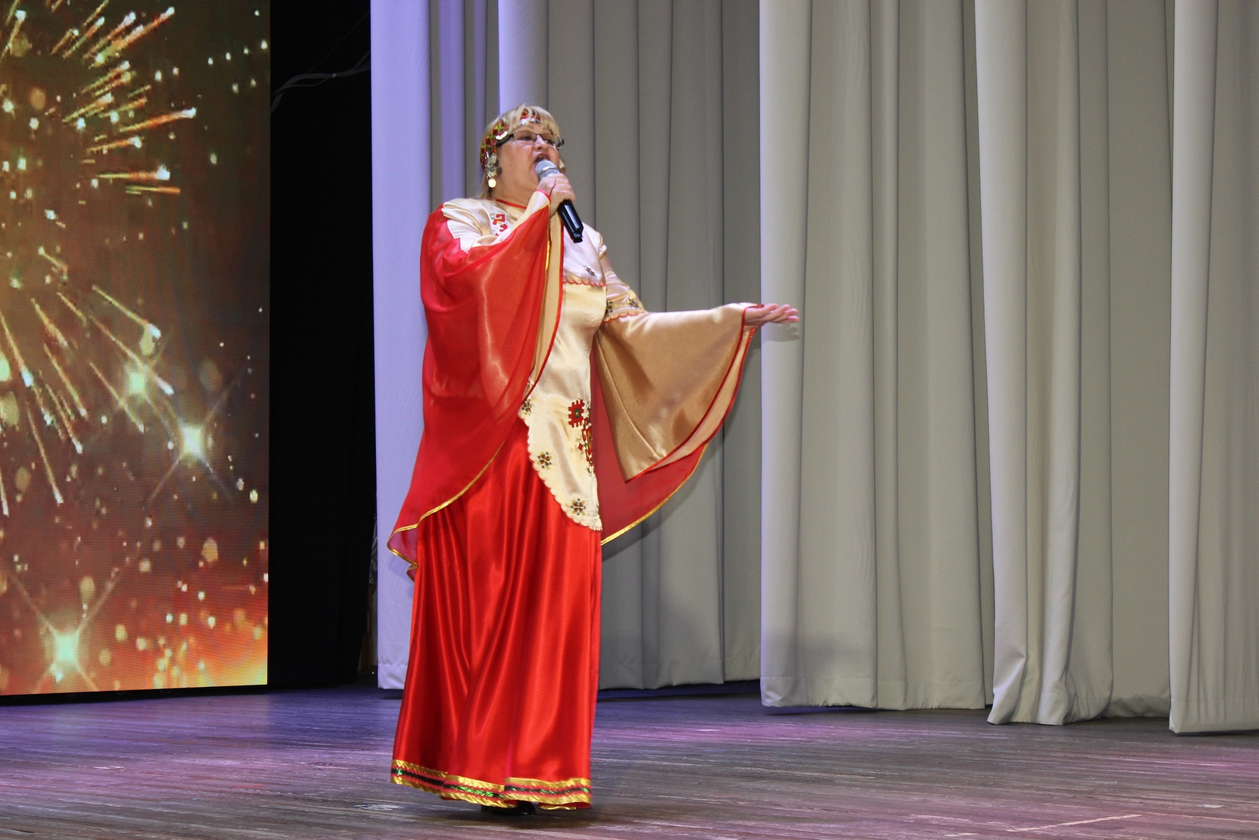 Музыка, танцы и дух единства