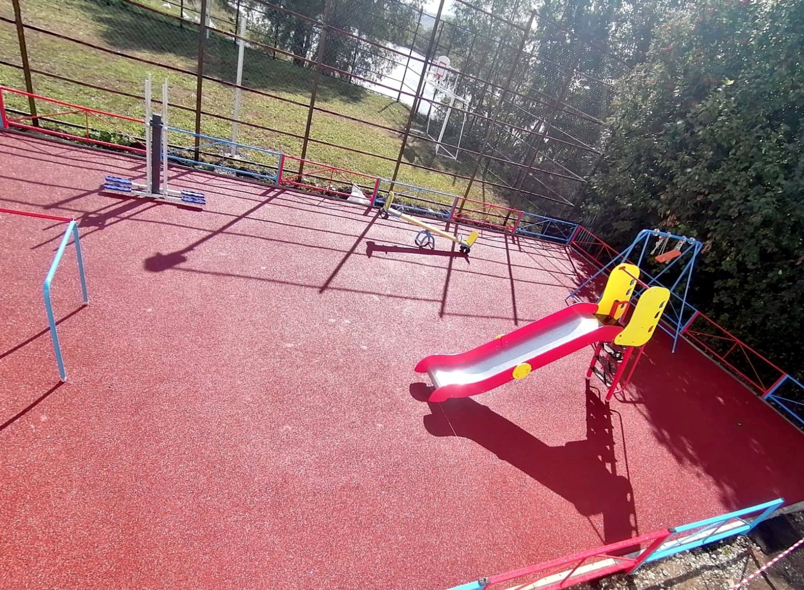 В Стерлитамакском районе открылась ещё одна детская игровая и спортивная площадка