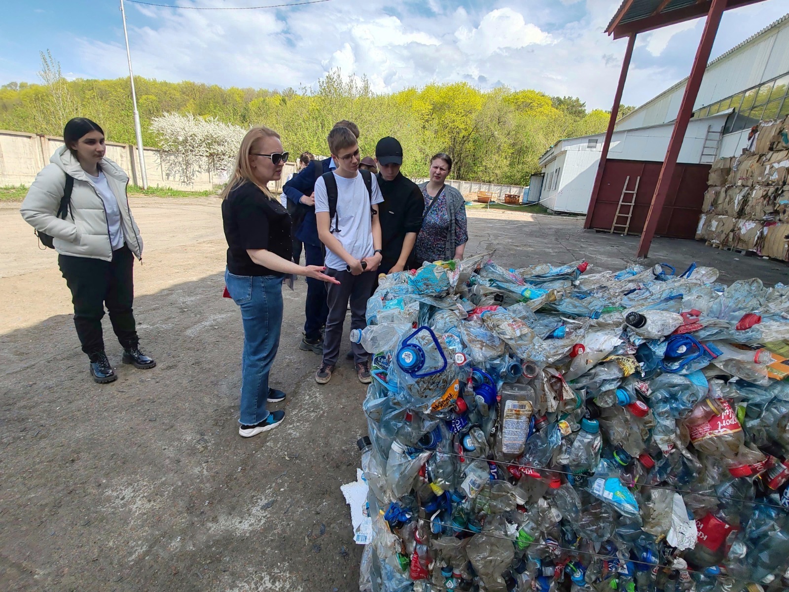 Уфимским школьникам рассказали о сортировке отходов