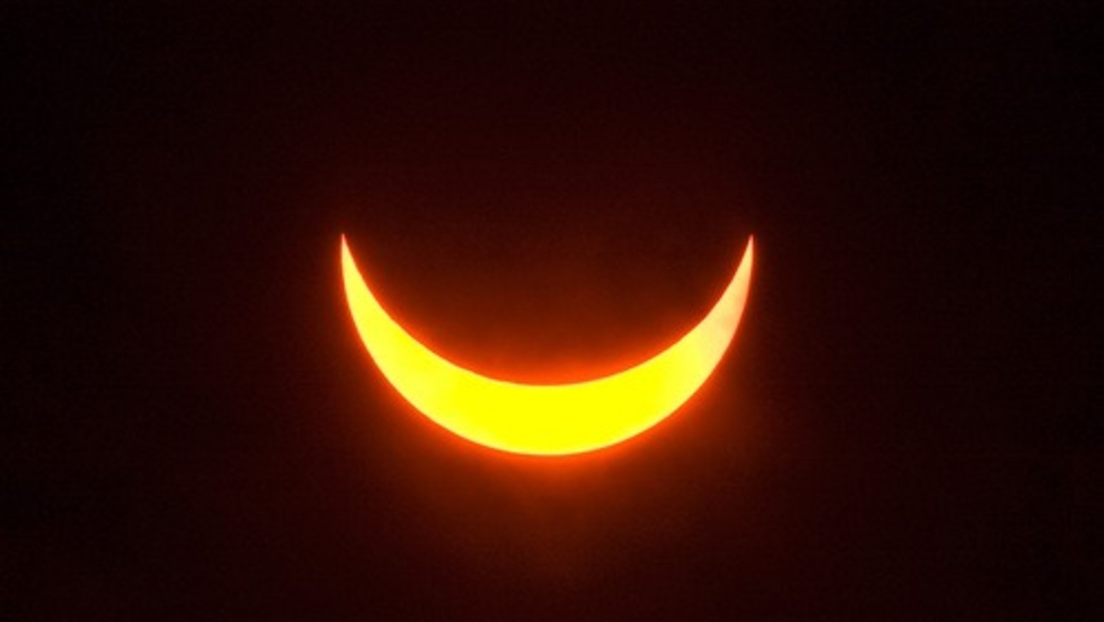 Жители Стерлитамакского района могут увидеть сегодня частное солнечное затмение