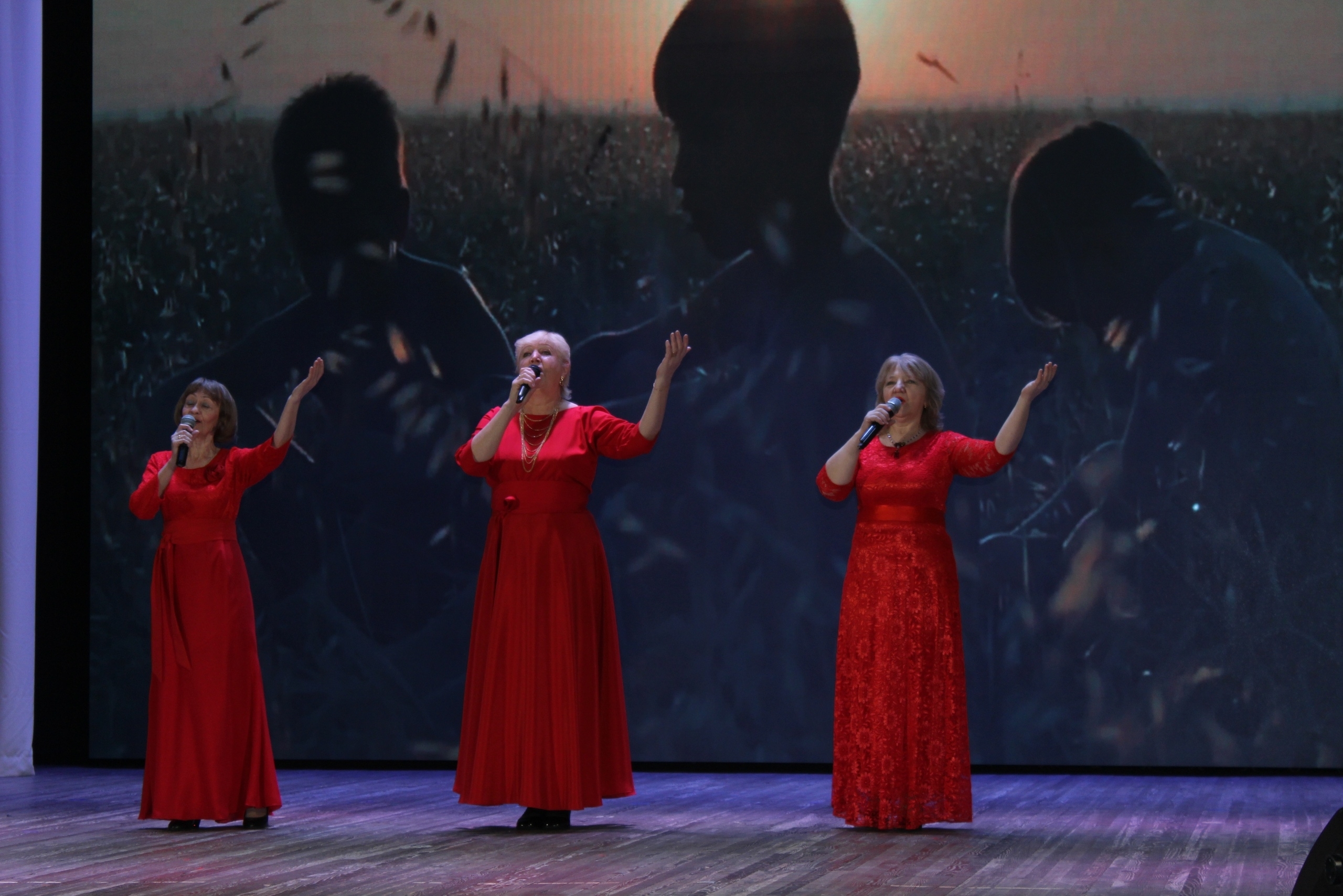 Музыка, танцы и дух единства