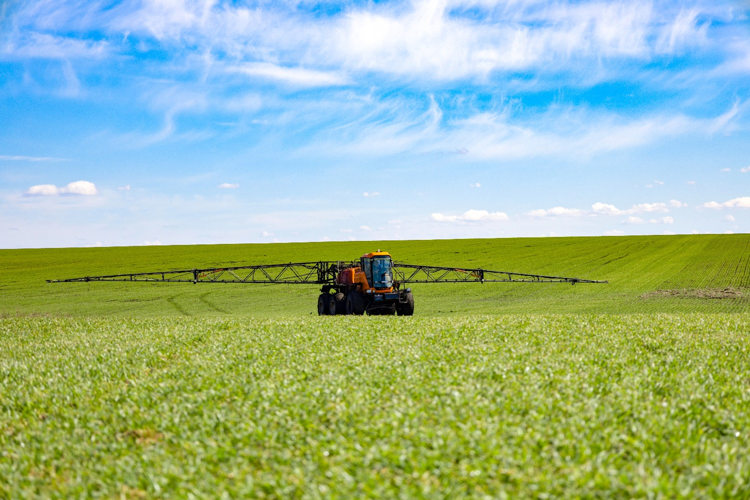 ...распрыскивают