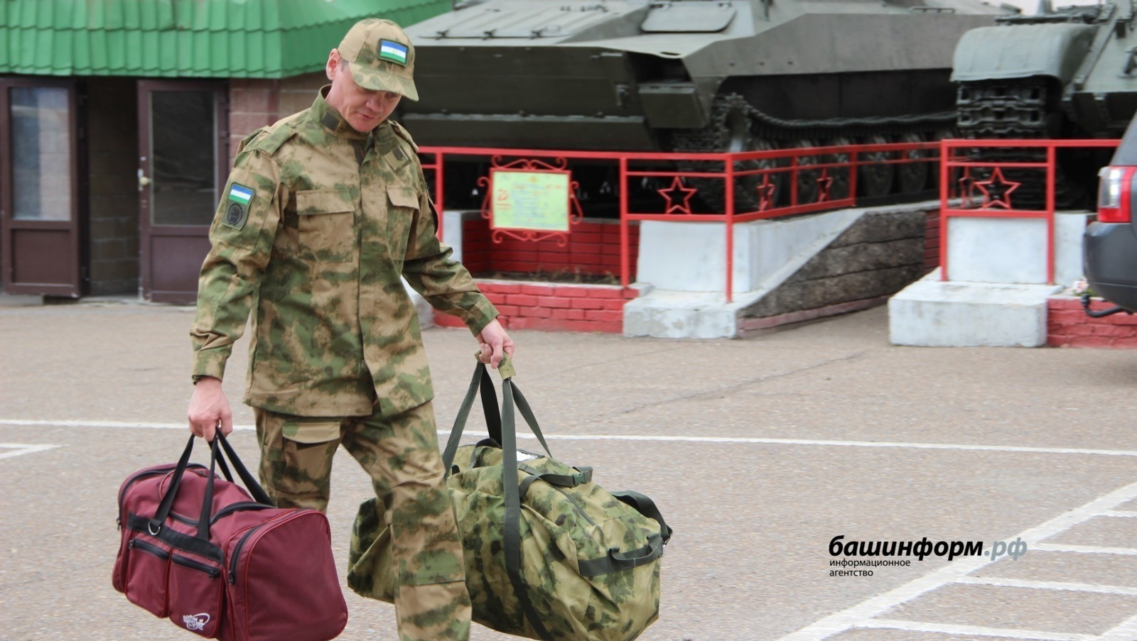 Путин продлил срок действия результатов ЕГЭ для участников СВО