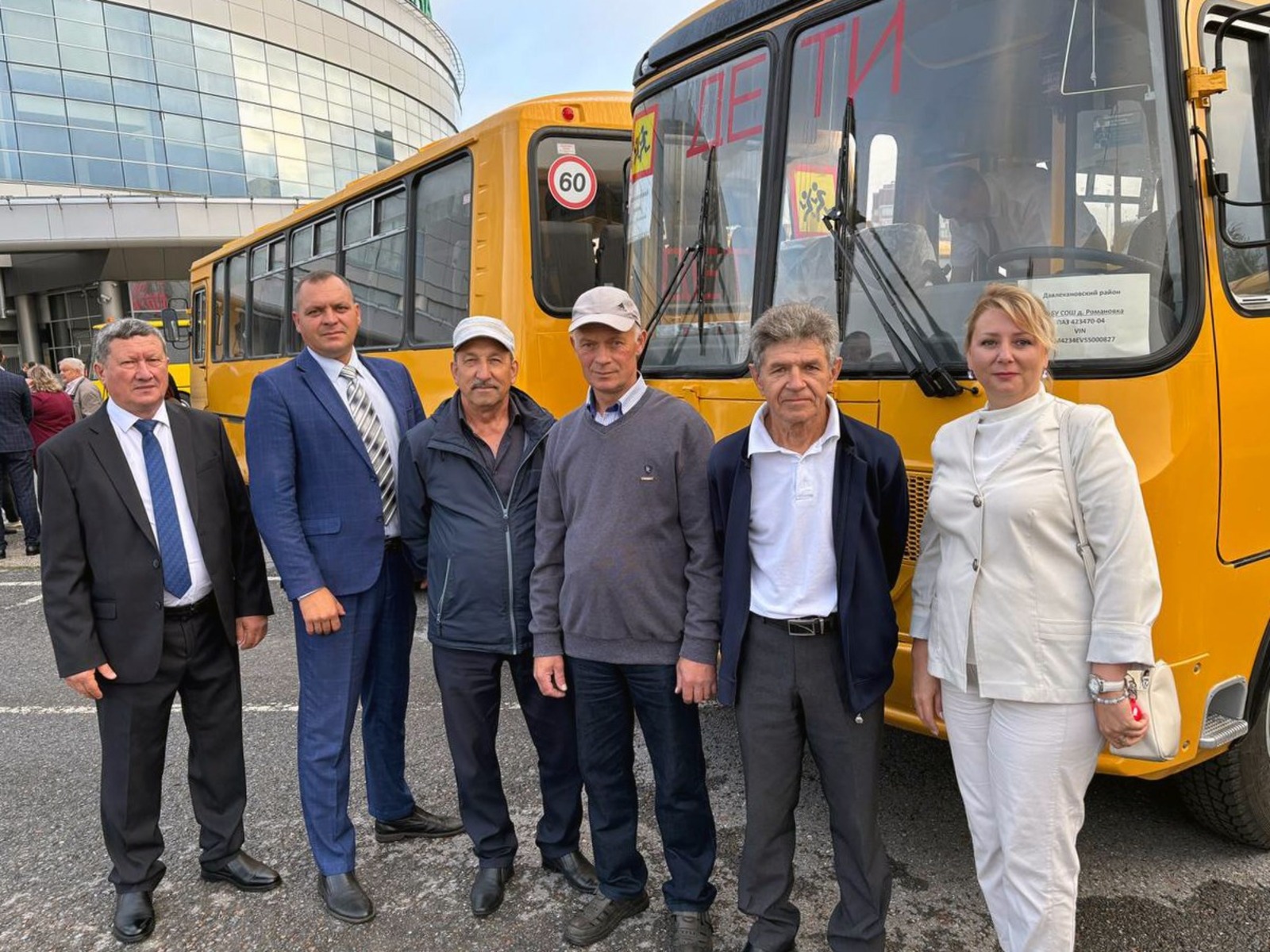 Среди получателей – школы из Стерлитамакского района: новые автобусы поступили в с. Большой Куганак, д. Рязановка и с. Верхние Услы.