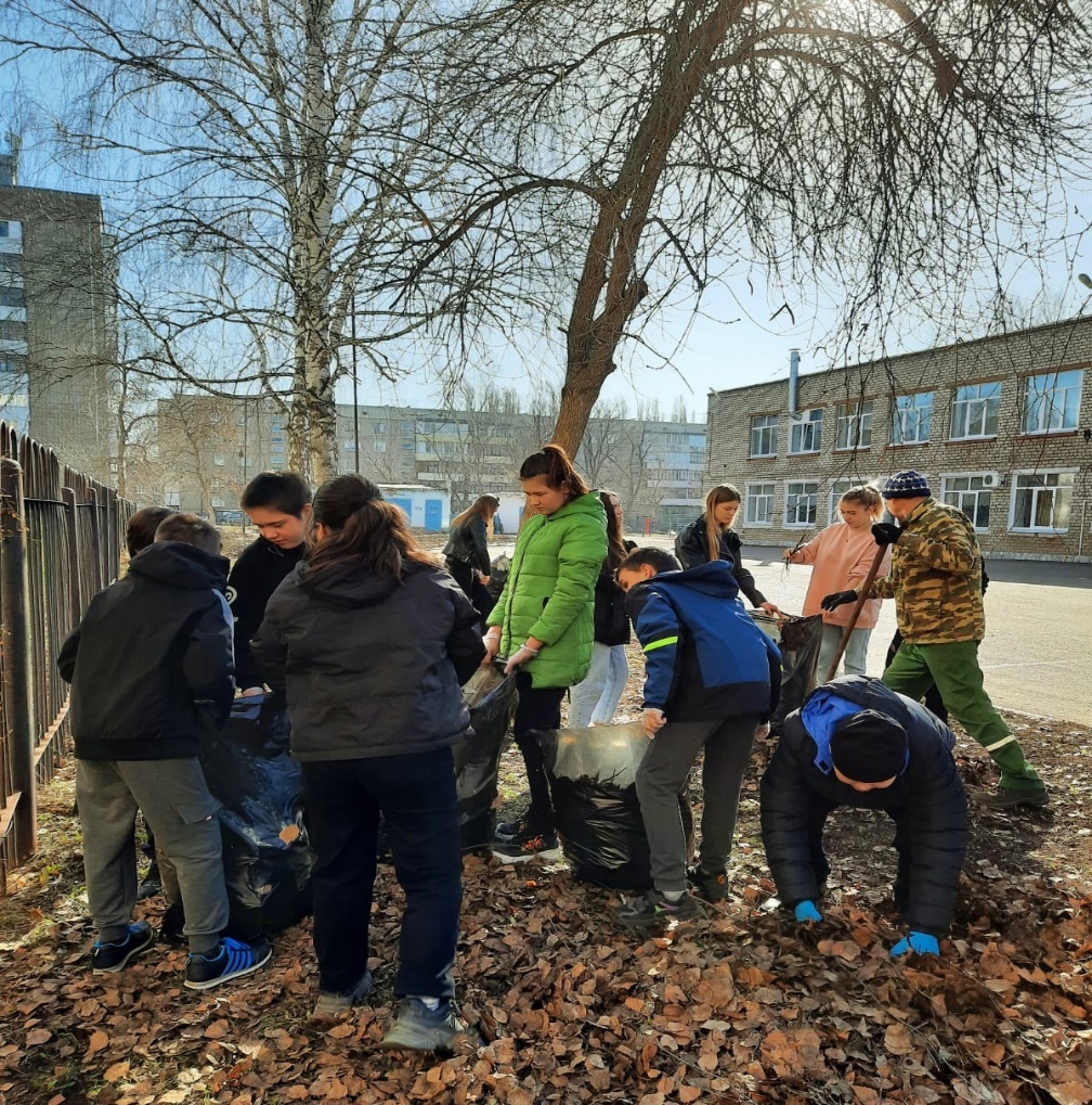 Учащиеся школ города Салавата в рамках национального проекта «Образование» приняли активное участие во всероссийской экологической акции «Зелёная Весна – 2023»