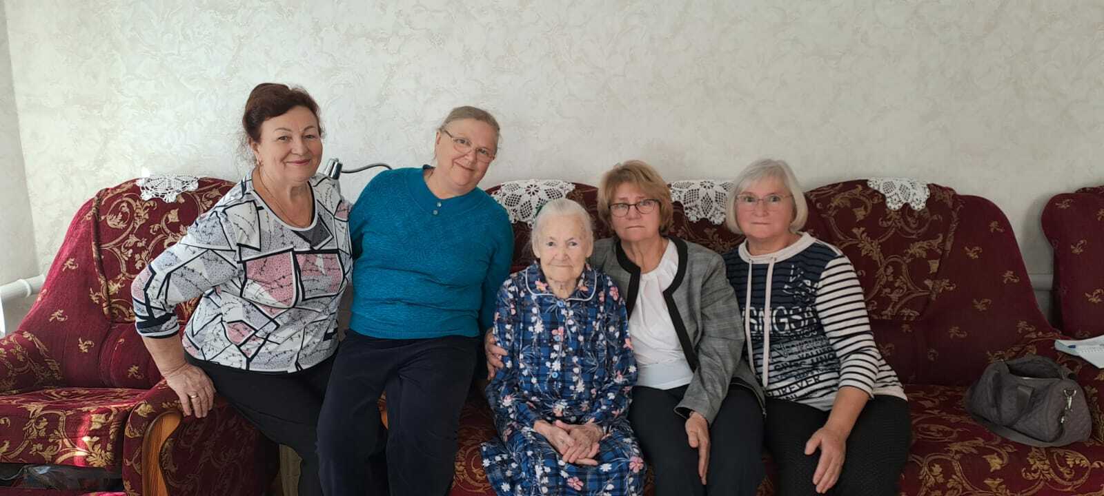 Жительницу села в Стерлитамаксаом районе поздравили с замечательной датой