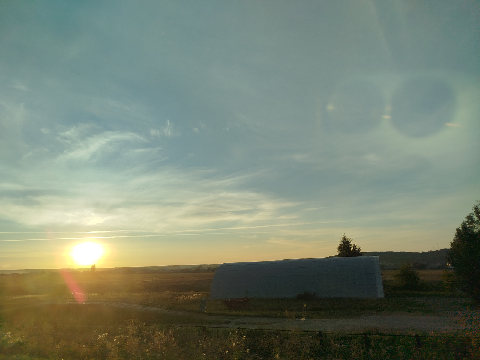 Тау артында кояш бар