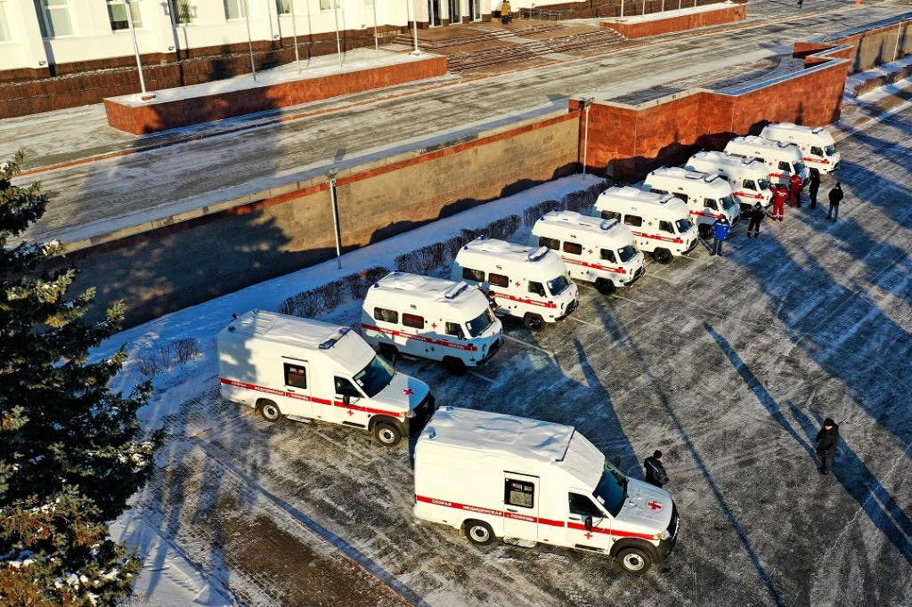 Больницы Башкортостана получили 10 новых машин скорой помощи